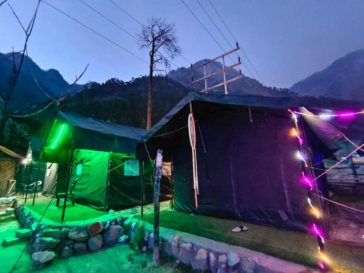 Stayhigh Camps & Cottages Kasol Esterno foto